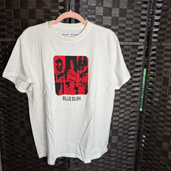 Mens Billie Eilish Branded Short Sleeve Tee Shirt Size M New in Plastic - Picture 1 of 3